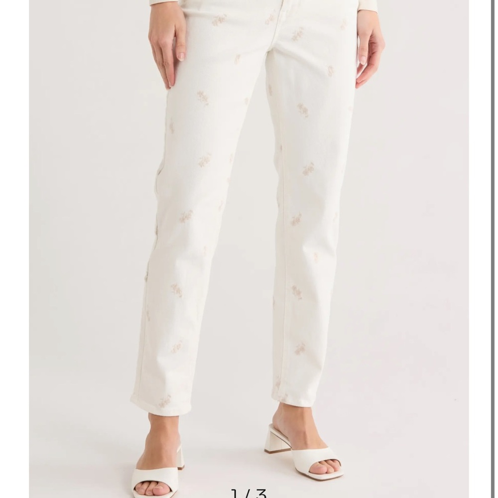 Seven7 Women's Cream Jeans with Subtle Pattern